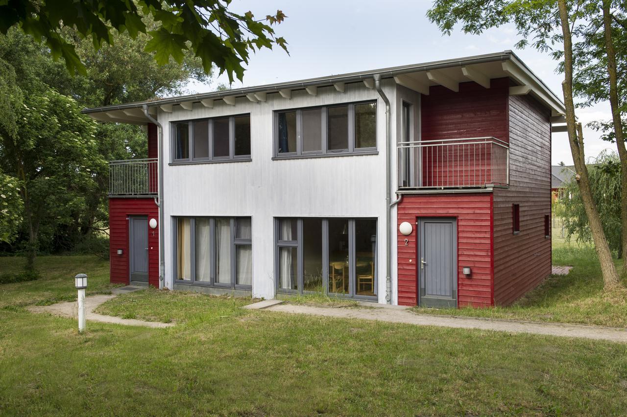 Basiskulturfabrik Oeko-Hotel Neustrelitz Buitenkant foto